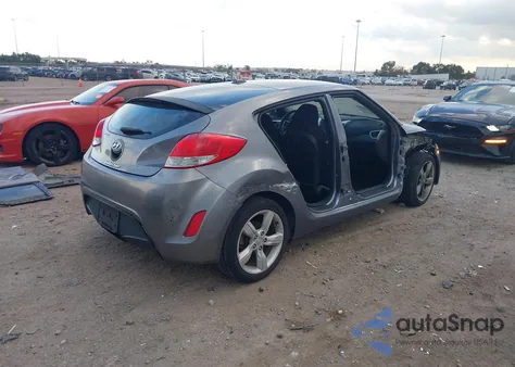 2014 Hyundai Veloster Base W/Black z USA, uszkodzony, nr VIN KMHTC6AD7EU204895